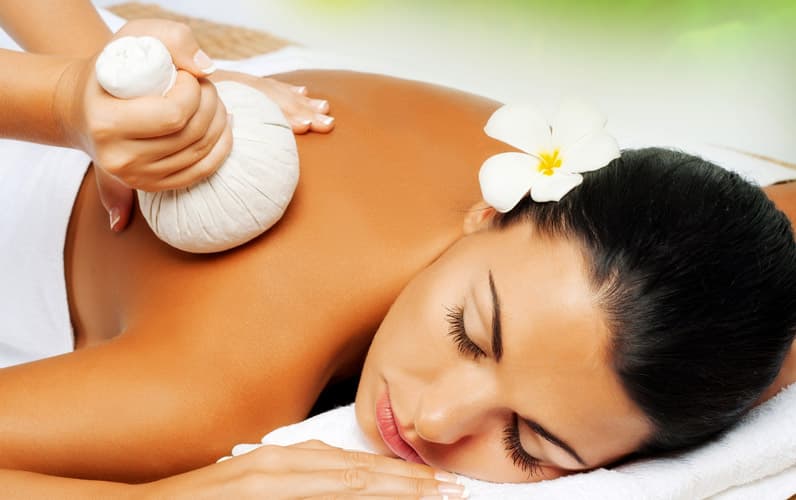 KIZHI (HOT BAG MASSAGE)